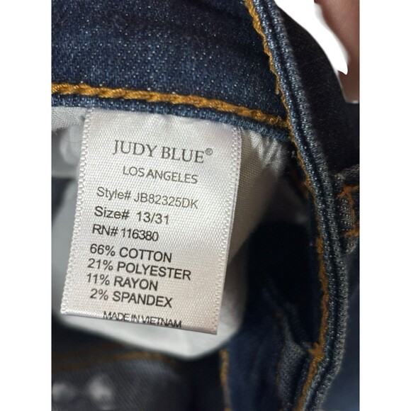 Judy Blue Women’s Relaxed Fit Dark Wash Distressed Jeans‎ Size 13/31 High Rise - Picture 5 of 7